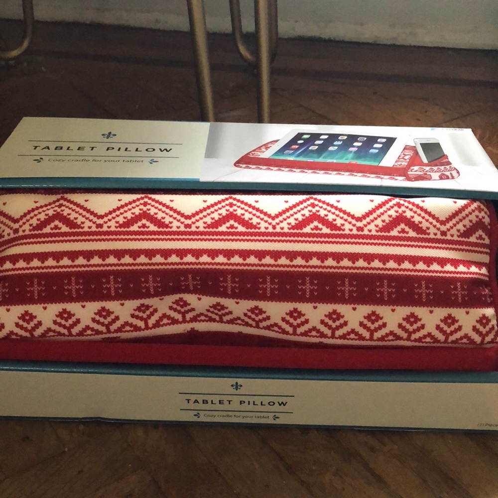 Tablet pillow